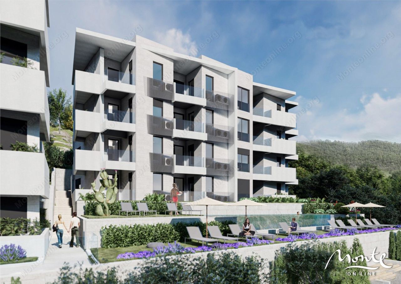 Apartment in Petrovac, Montenegro, 54.5 m² - picture 1