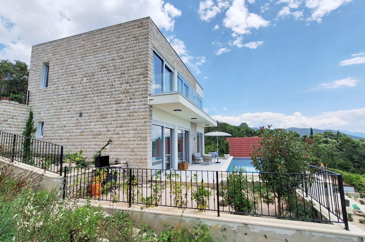 Villa in Herceg-Novi, Montenegro, 320 m² - Foto 1