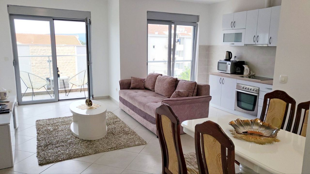 Apartment in Tivat, Montenegro, 63 m² - picture 1