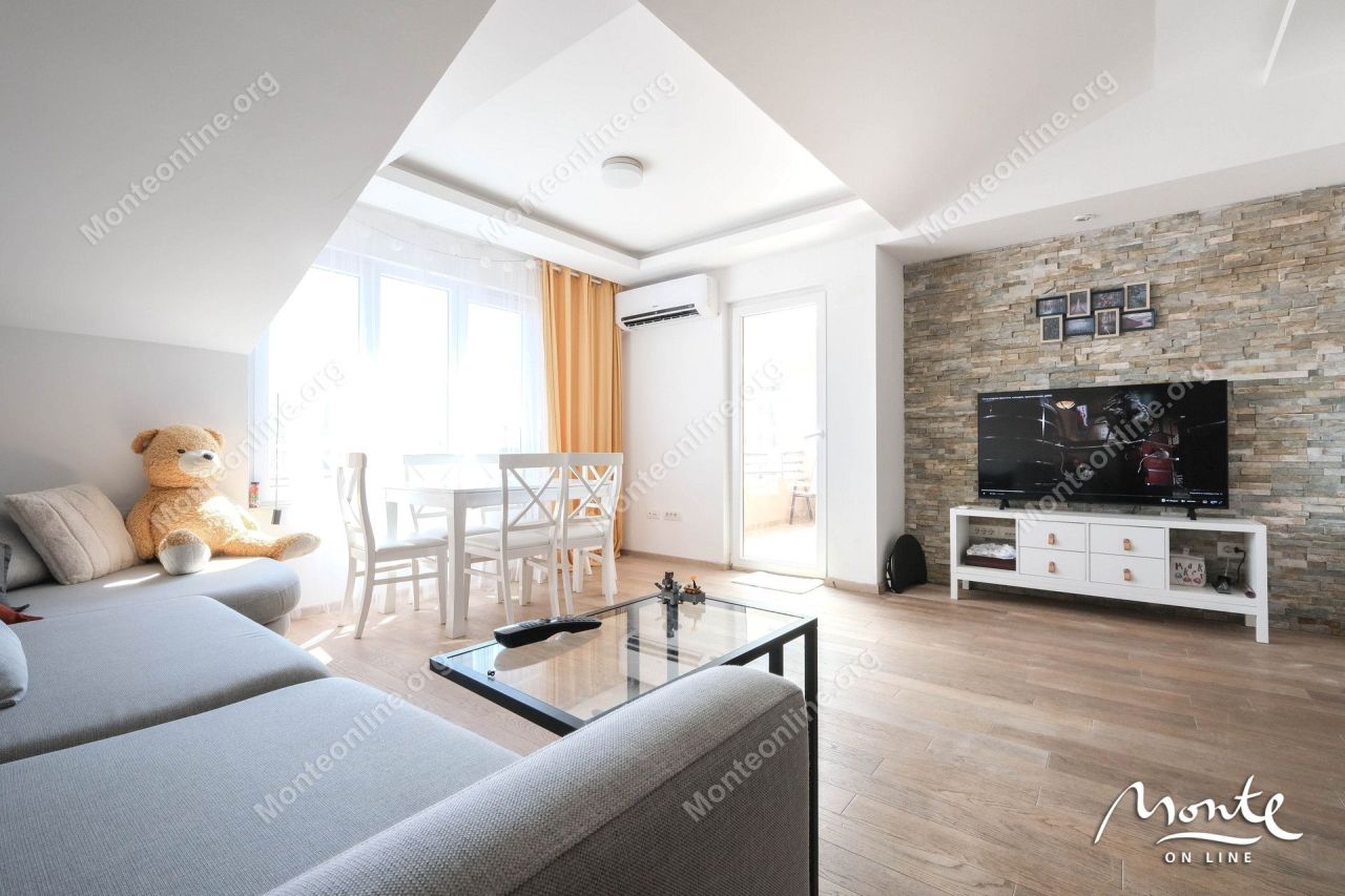 Apartment in Budva, Montenegro, 80 m² - Foto 1
