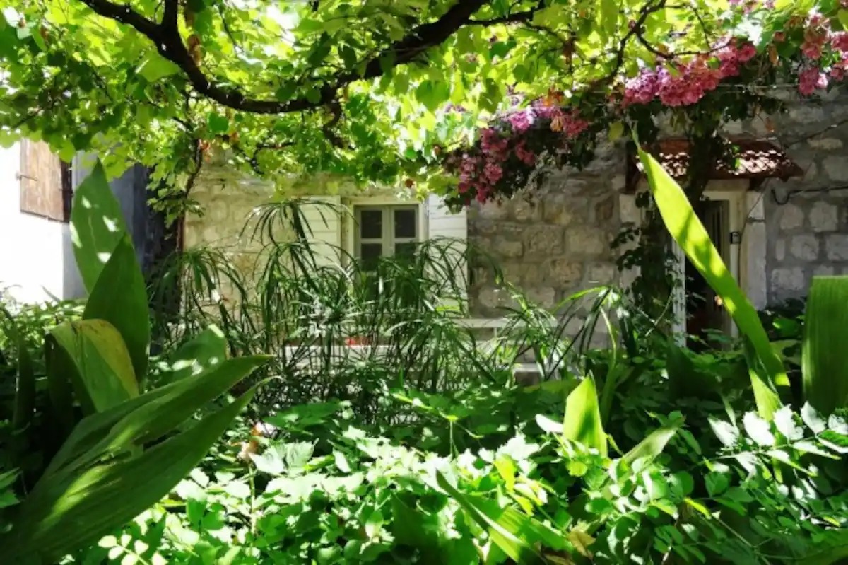 Villa à Perast, Monténégro, 95 m² - image 1