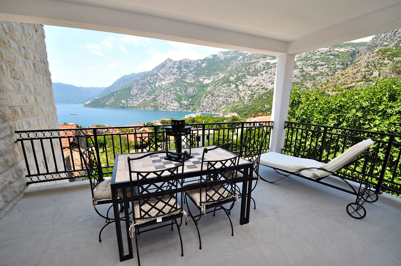 Apartment in Risan, Montenegro, 92 m² - Foto 1