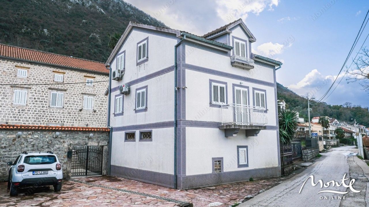 Villa en Stoliv, Montenegro, 150 m² - imagen 2
