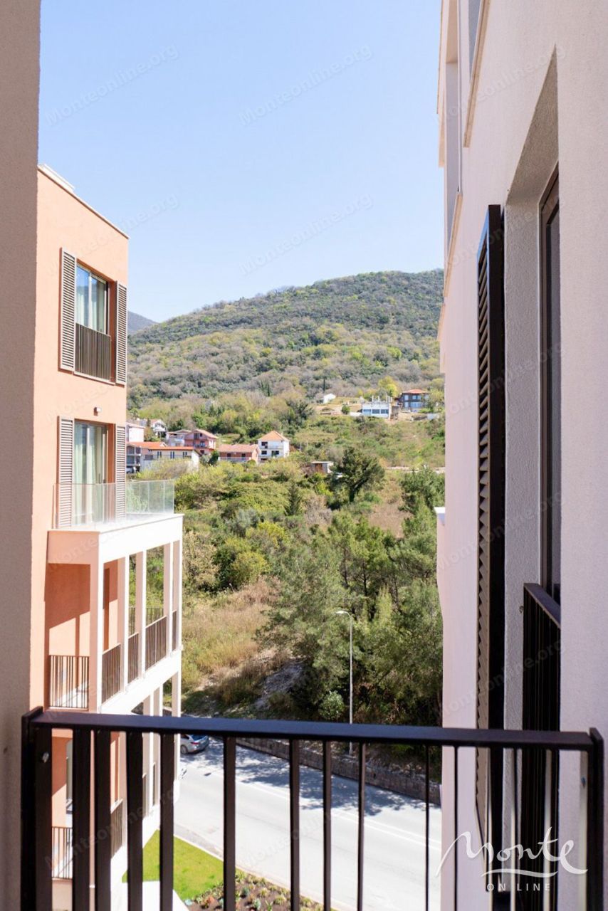 Apartamento en Tivat, Montenegro, 55.61 m² - imagen 2