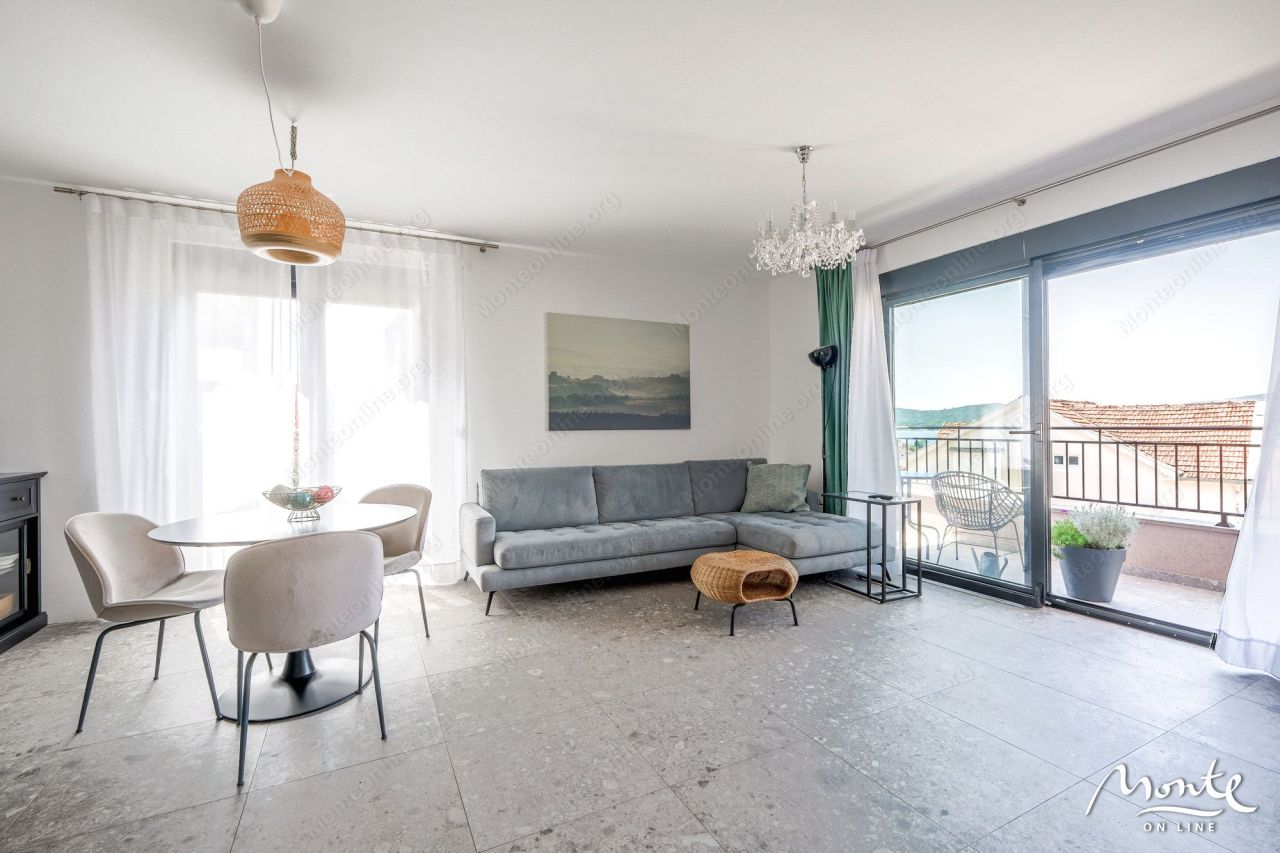 Apartment in Tivat, Montenegro, 77 m² - picture 2