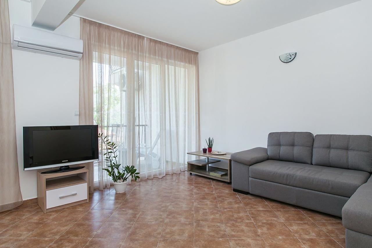 Apartamento en Kamenari, Montenegro, 61 m² - imagen 2