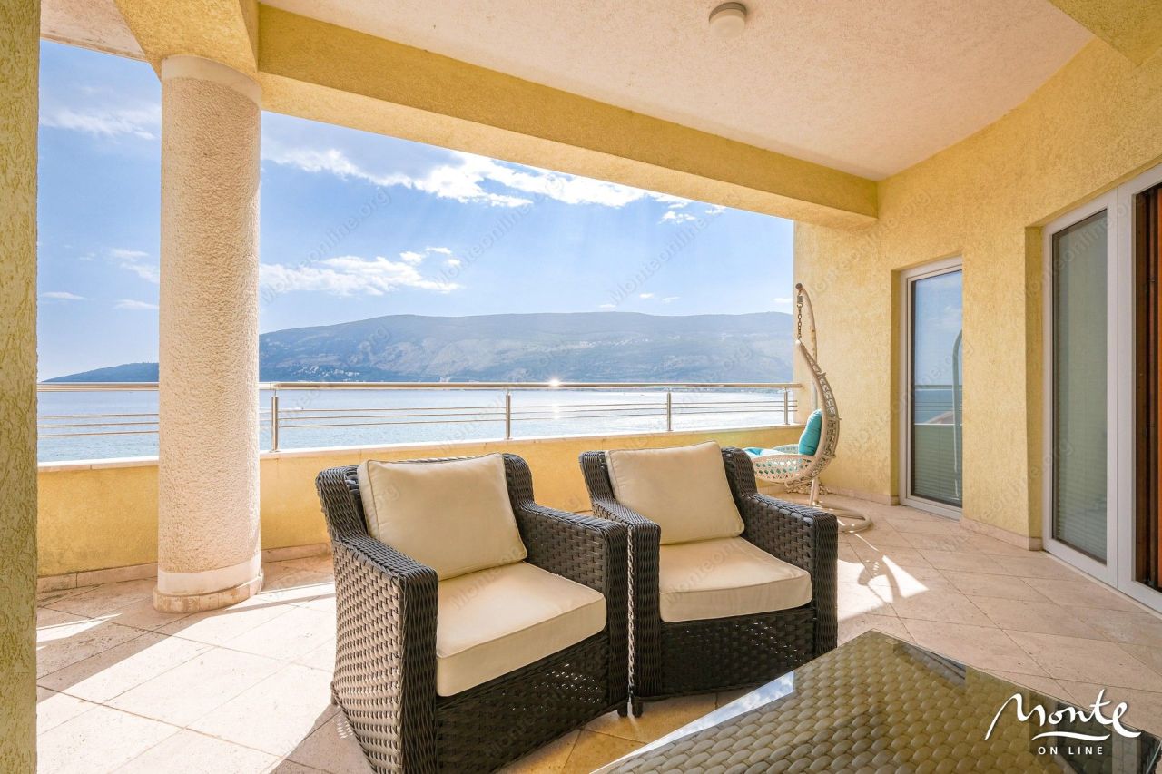 Apartamento en Igalo, Montenegro, 94 m² - imagen 3