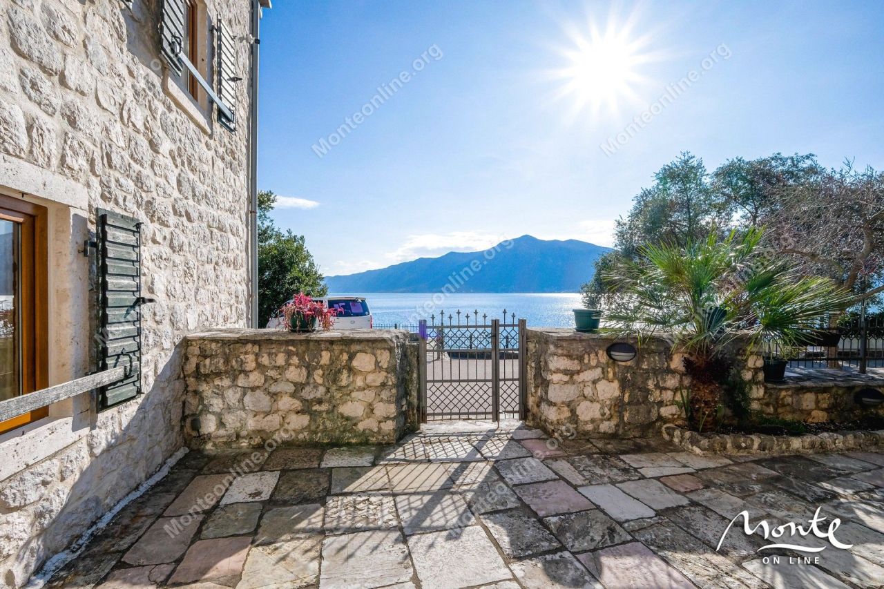 Villa en Orahovac, Montenegro, 500 m² - imagen 3