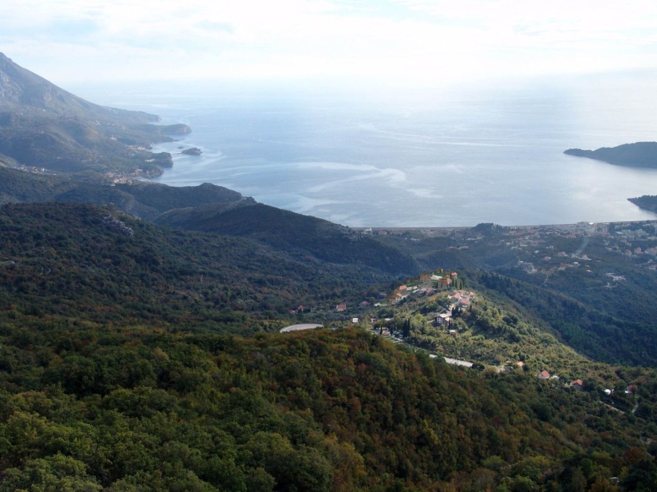 Terrain à Budva, Monténégro, 24 460 m² - image 3