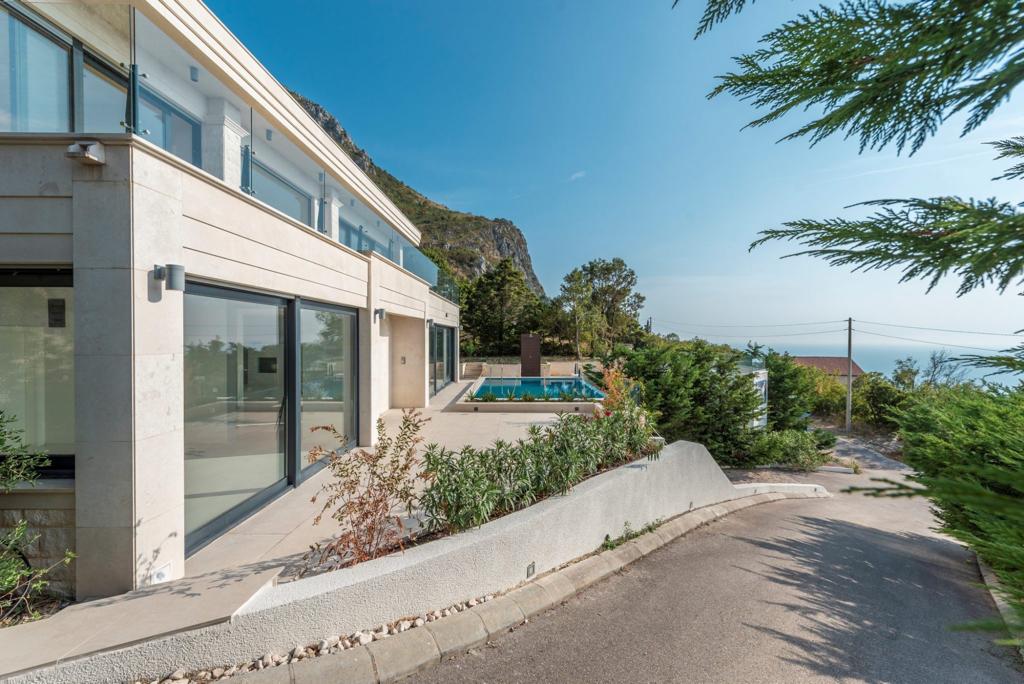 Villa in Sveti Stefan, Montenegro, 304 m² - picture 3