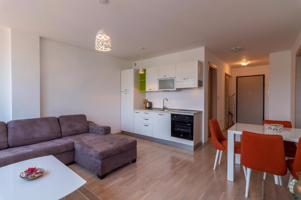 Apartment in Budva, Montenegro, 46 m² - picture 4