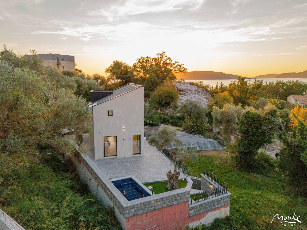 Villa in Przno, Montenegro, 240 m² - Foto 4