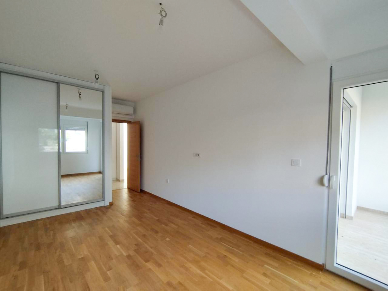 Apartamento en Baosici, Montenegro, 87 m² - imagen 4