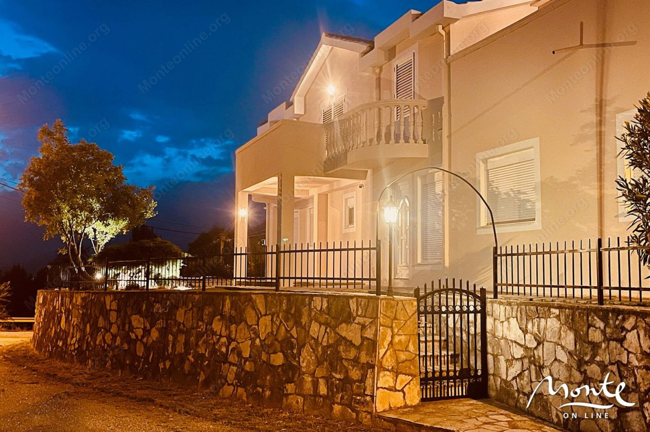 Villa à Kotor, Monténégro, 270 m² - image 4