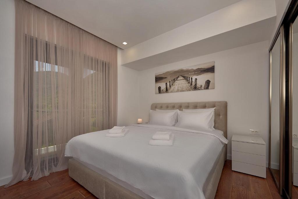 Hotel en Lastva, Montenegro, 382 m² - imagen 5