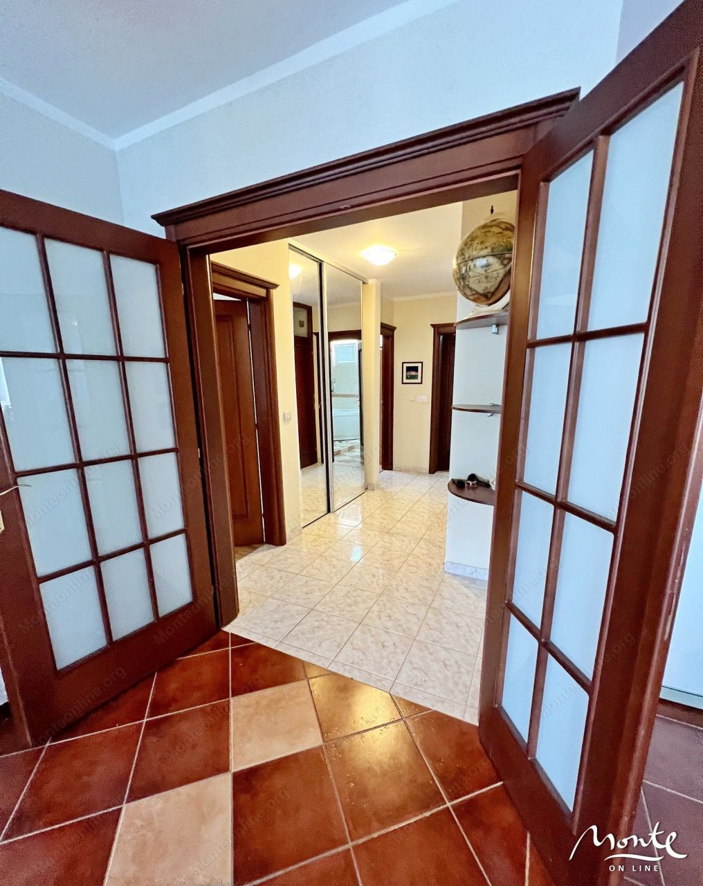 Apartment in Stoliv, Montenegro, 132 m² - picture 5