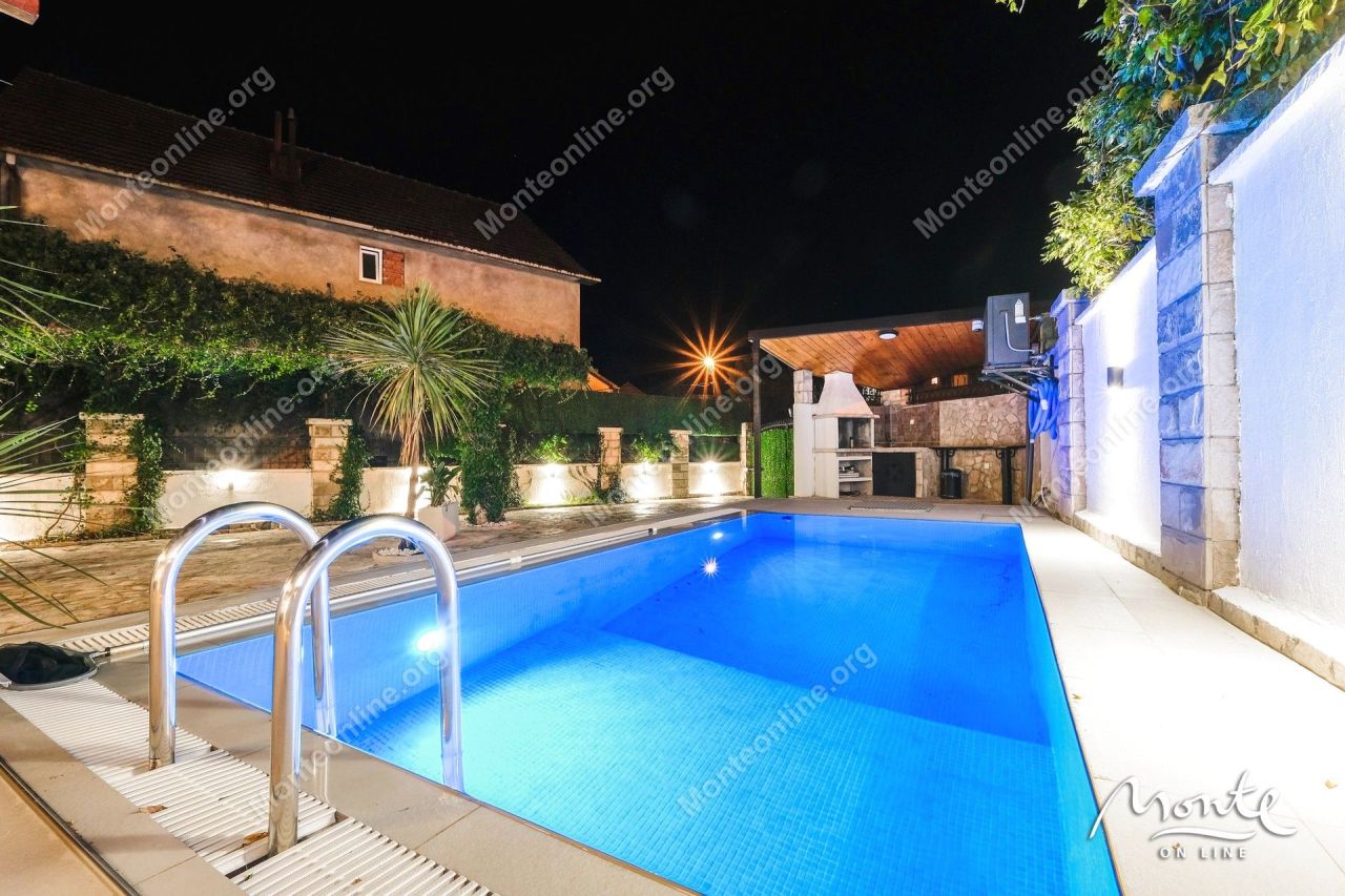 Villa in Tivat, Montenegro, 198 m² - picture 5