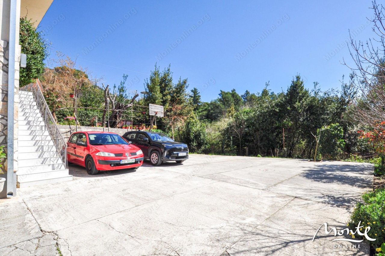 Villa a Tivat, Montenegro, 525 m² - foto 5