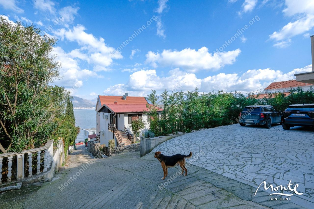 Villa in Krasici, Montenegro, 210 m² - Foto 5