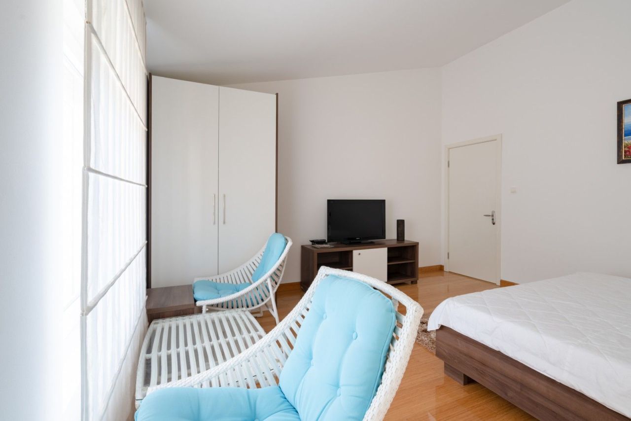 Apartment in Budva, Montenegro, 222 m² - picture 6