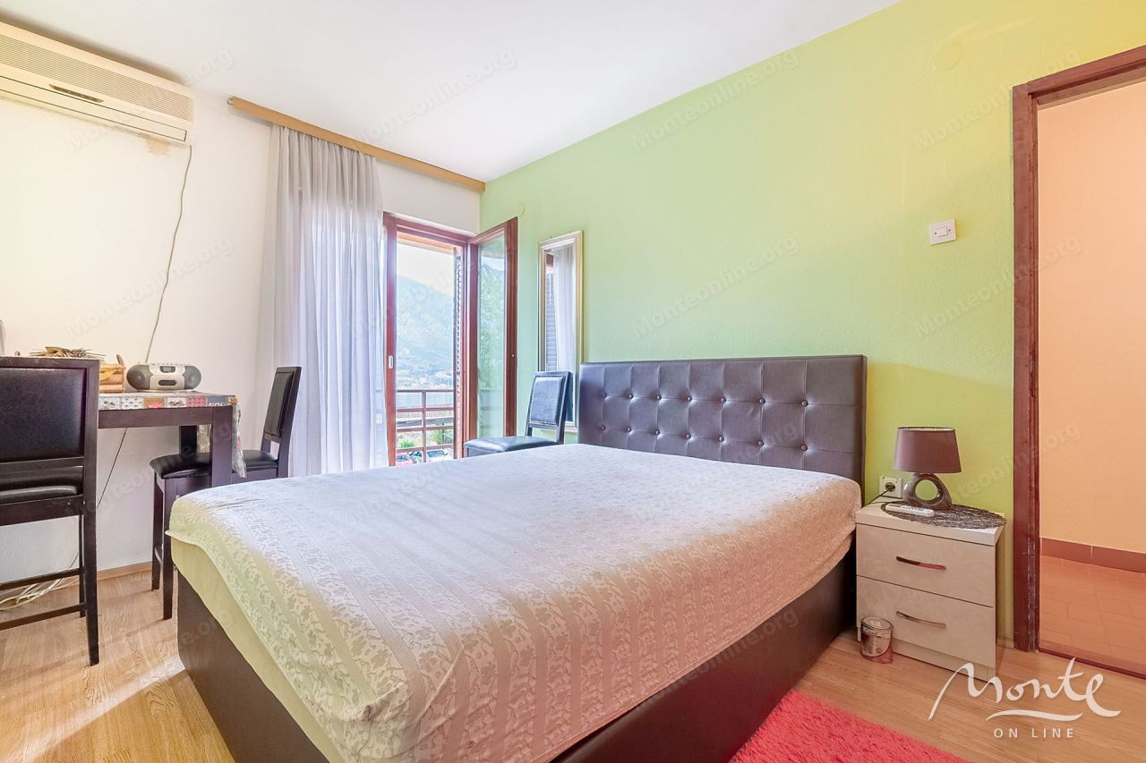 Villa en Dobrota, Montenegro, 250 m² - imagen 6