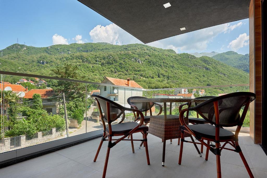 Hotel en Lastva, Montenegro, 382 m² - imagen 7