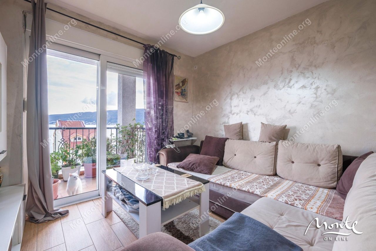 Apartment in Bijela, Montenegro, 38 m² - picture 7