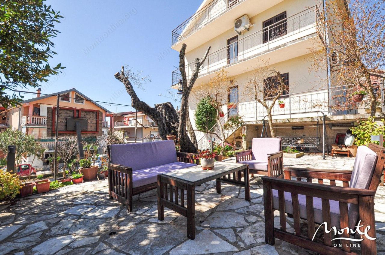 Villa a Tivat, Montenegro, 525 m² - foto 8