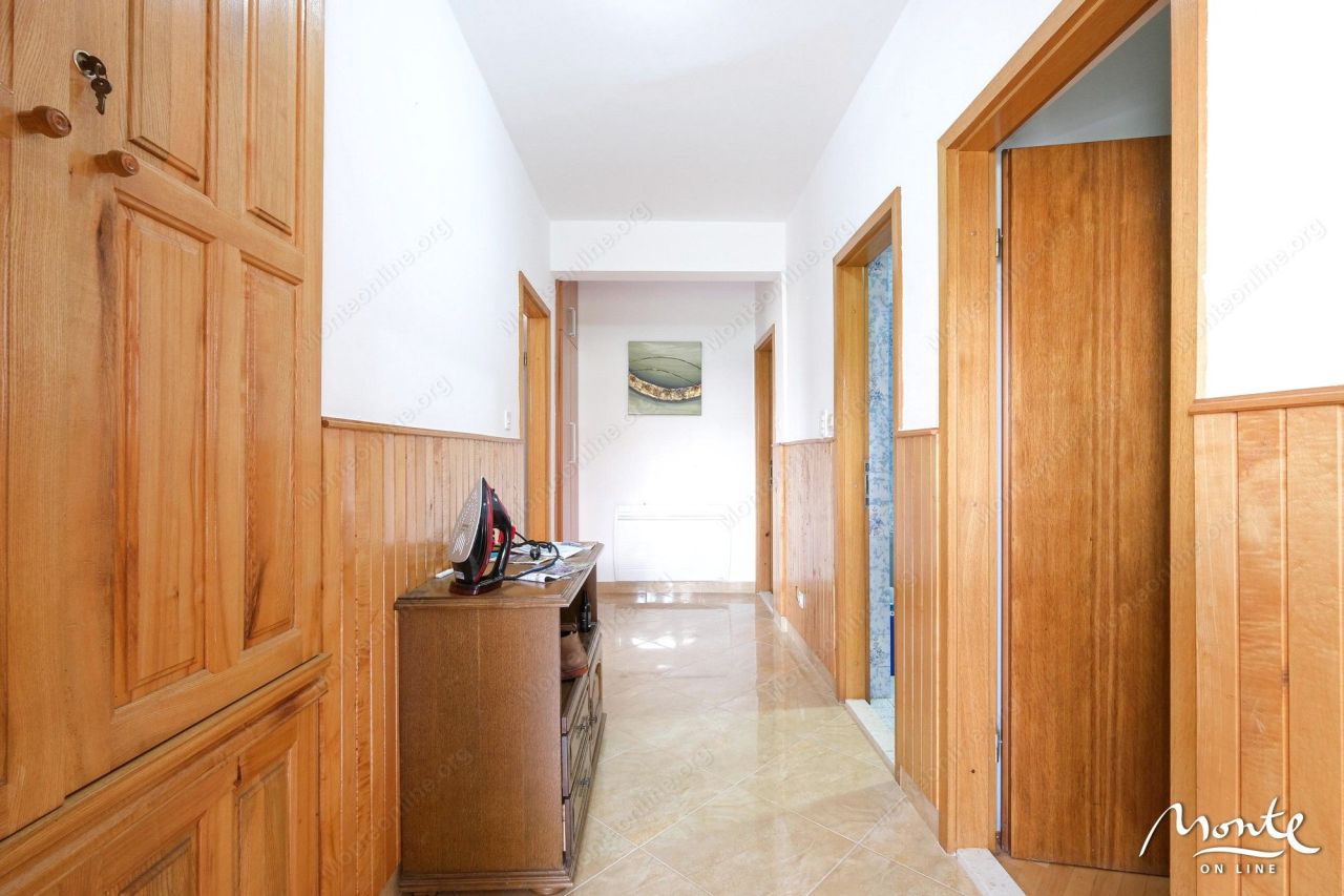 Villa in Bijela, Montenegro, 200 m² - picture 8