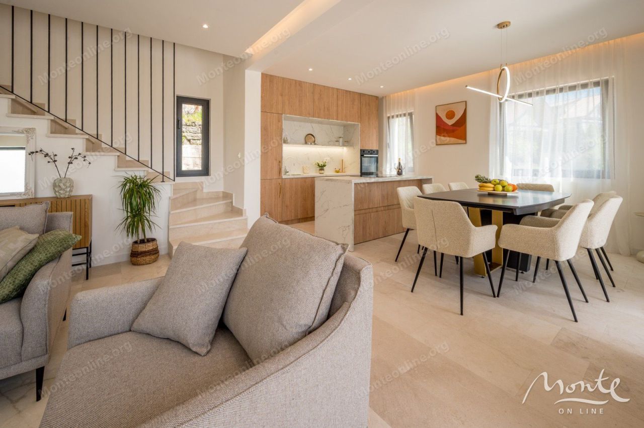 Villa en Tivat, Montenegro, 250 m² - imagen 8