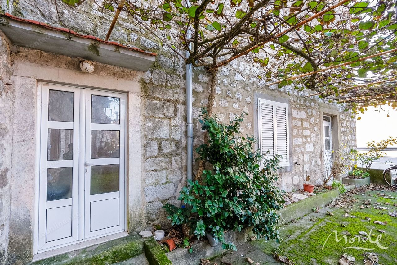 Villa in Kostanjica, Montenegro, 126 m² - picture 9