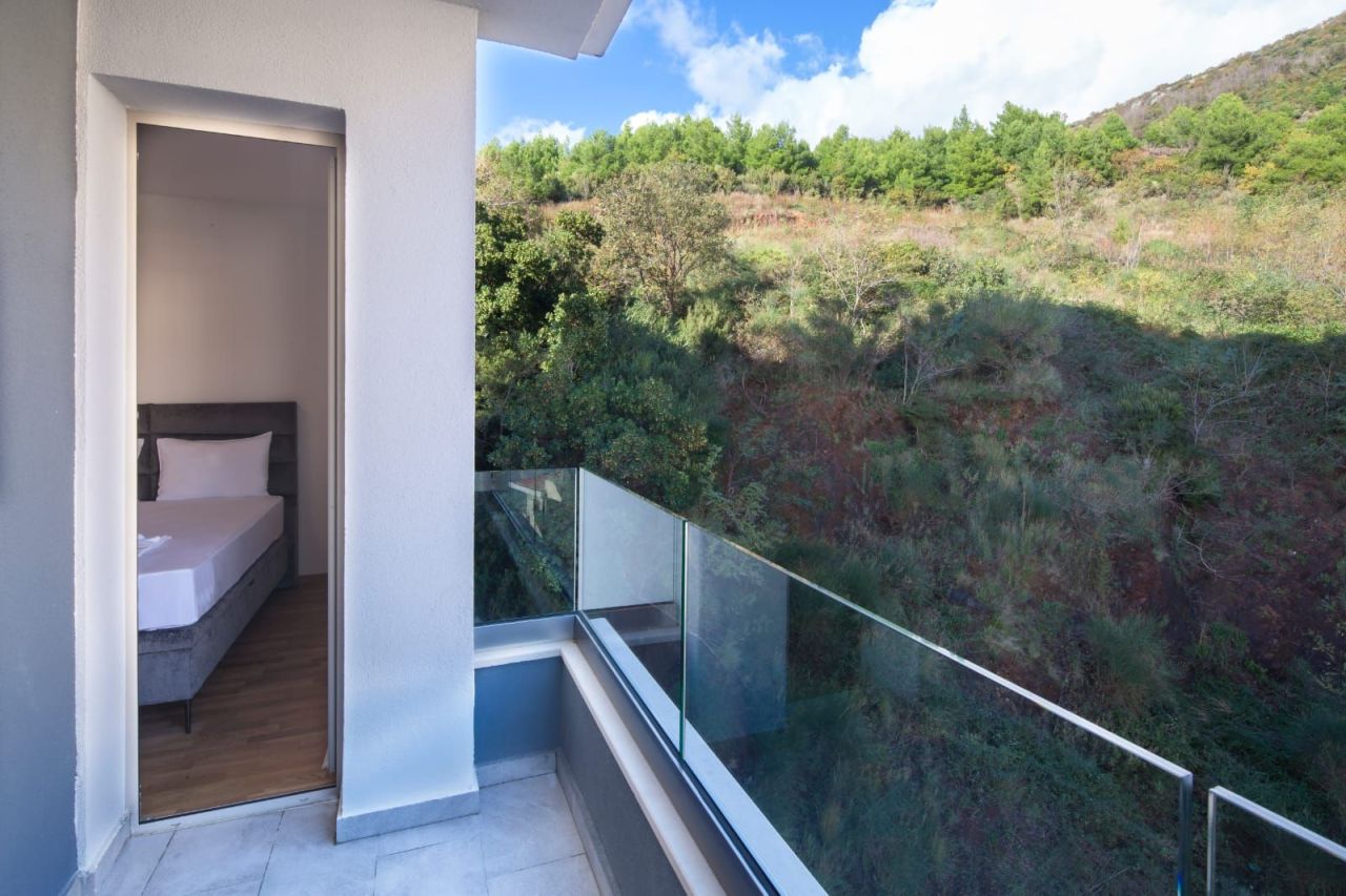 Apartment in Becici, Montenegro, 55 m² - picture 9