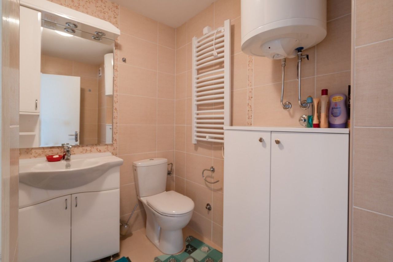 Apartment in Budva, Montenegro, 222 m² - picture 9