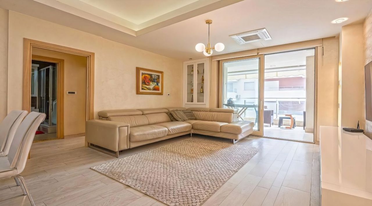 Apartment in Budva, Montenegro, 80 m² - picture 11