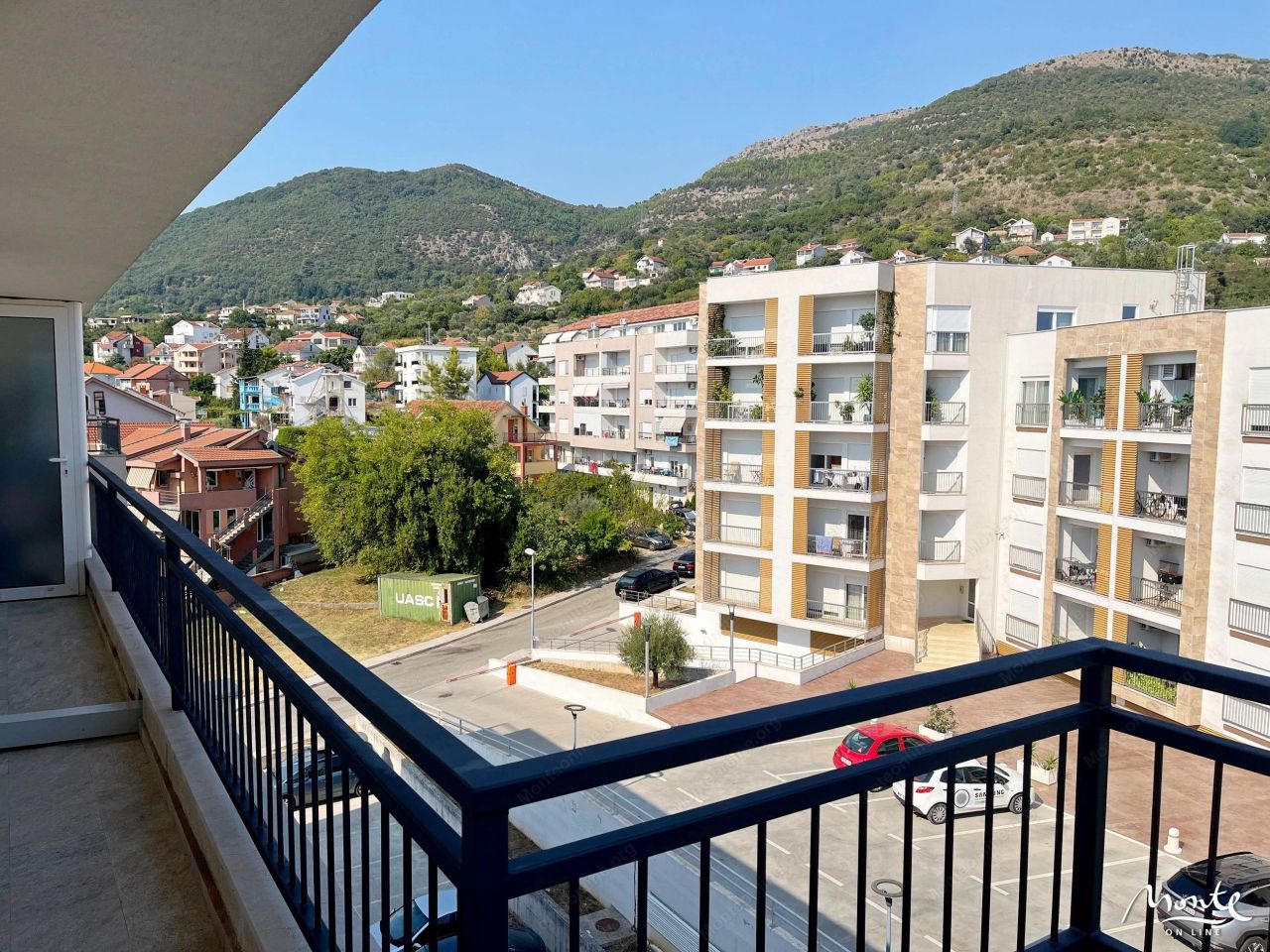 Apartment in Tivat, Montenegro, 99 m² - picture 11