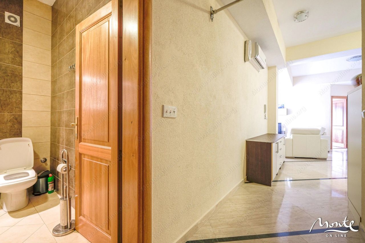 Apartment in Igalo, Montenegro, 64 m² - picture 11