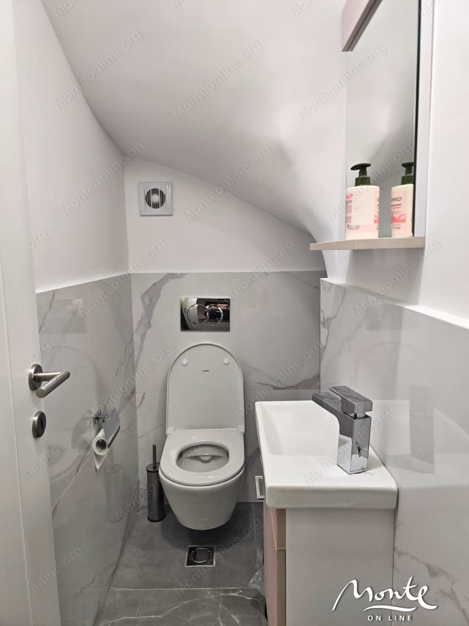 Apartamento en Budva, Montenegro, 74 m² - imagen 11