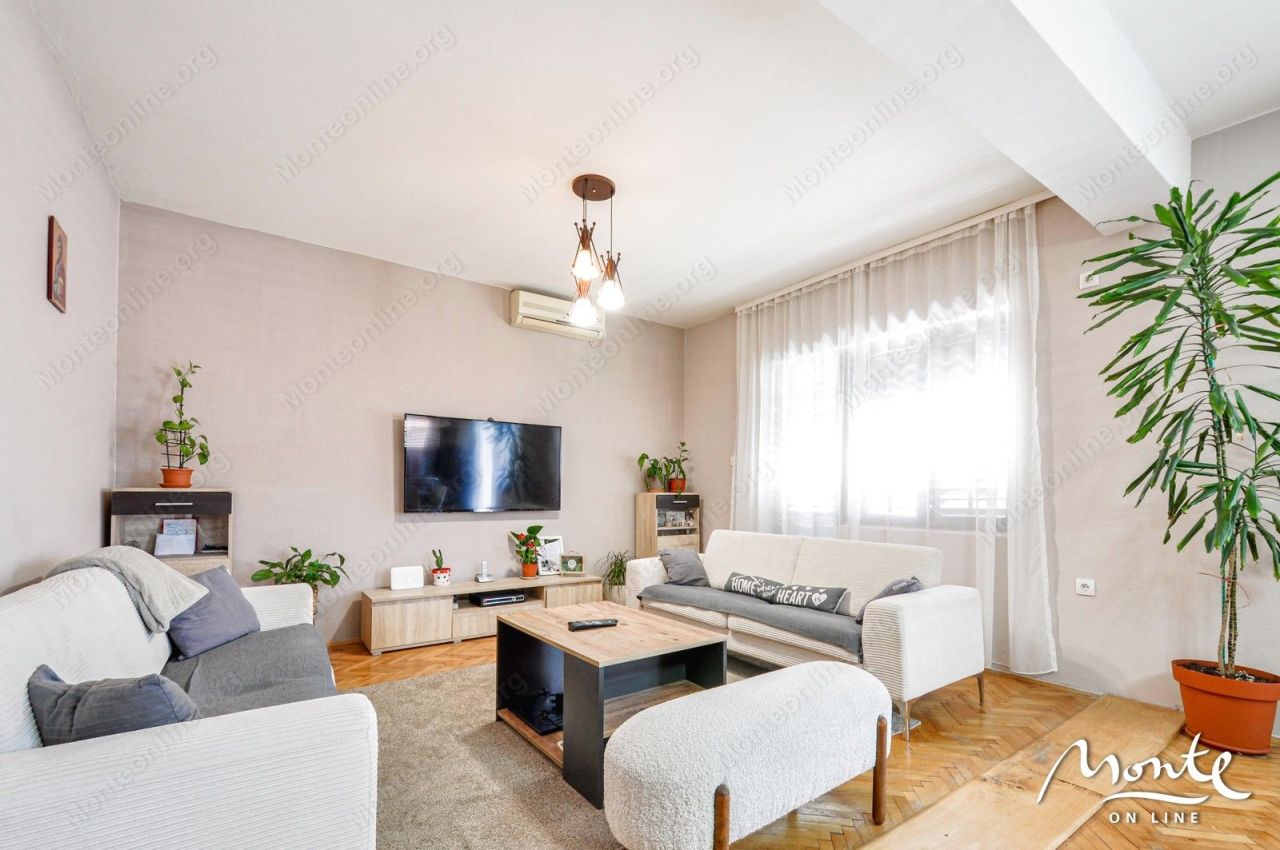 Villa a Tivat, Montenegro, 525 m² - foto 12