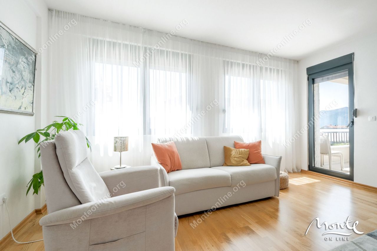 Apartment in Tivat, Montenegro, 63 m² - picture 12