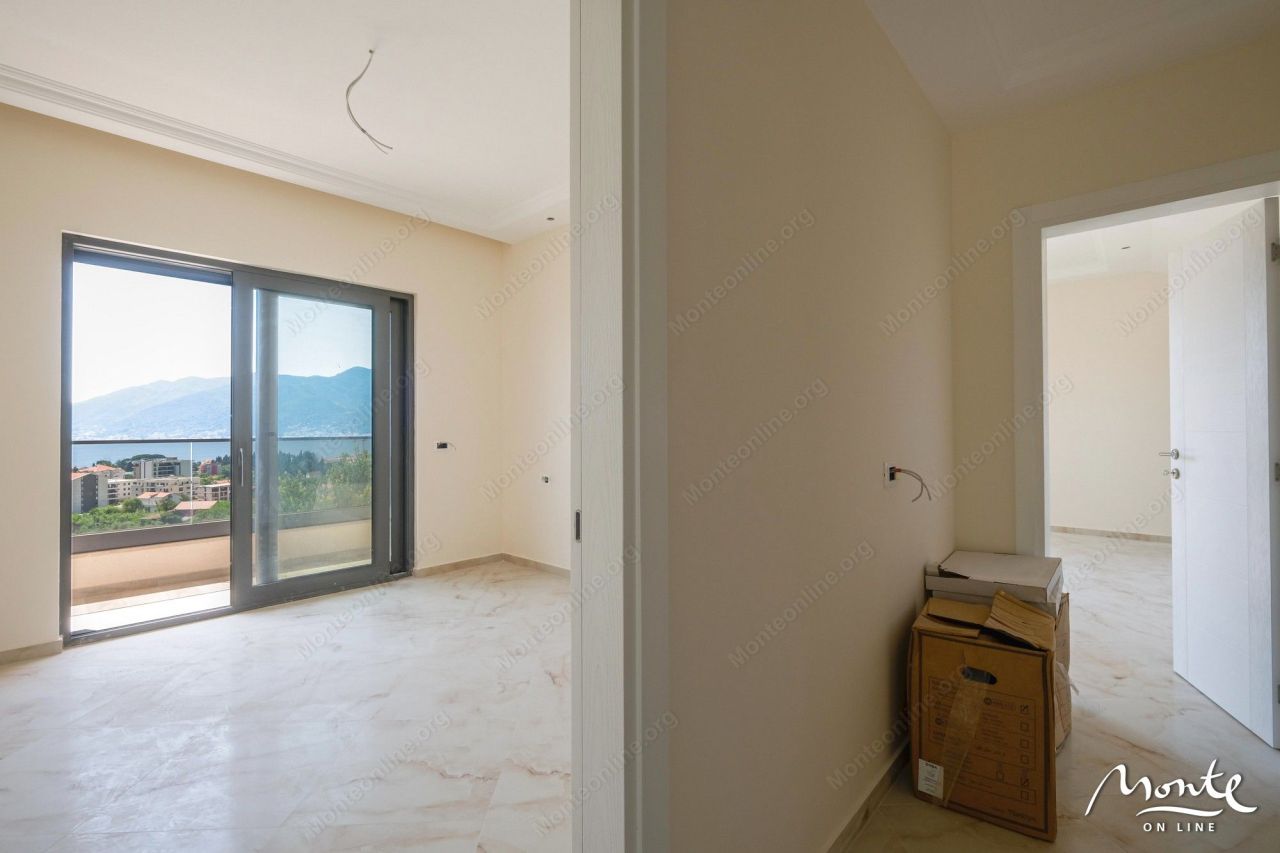 Villa en Tivat, Montenegro, 403 m² - imagen 12
