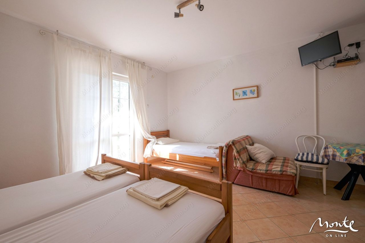 Villa a Becici, Montenegro, 195 m² - foto 12