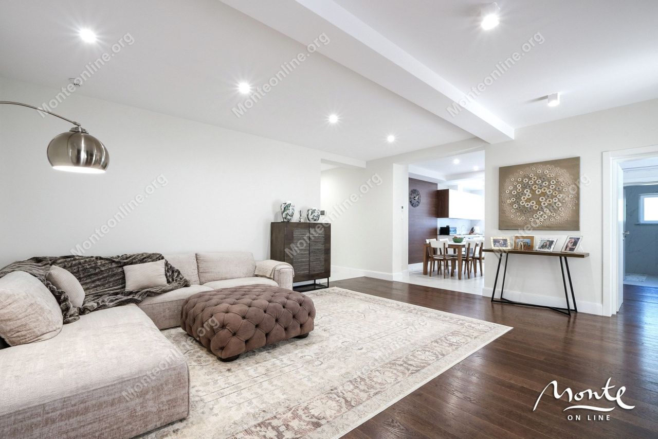 Apartment in Denovici, Montenegro, 166 m² - picture 12