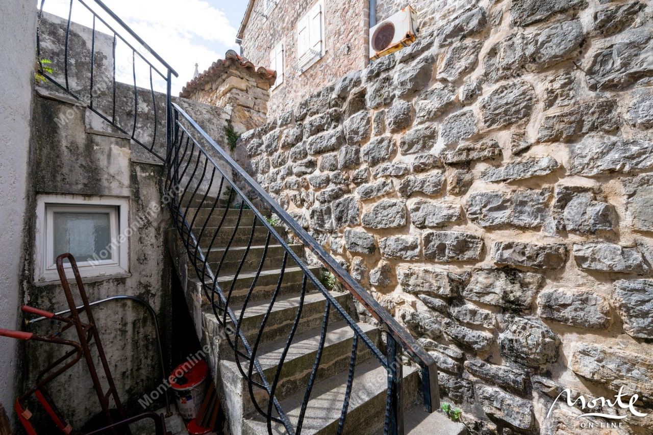 Villa a Budva, Montenegro, 91 m² - foto 13