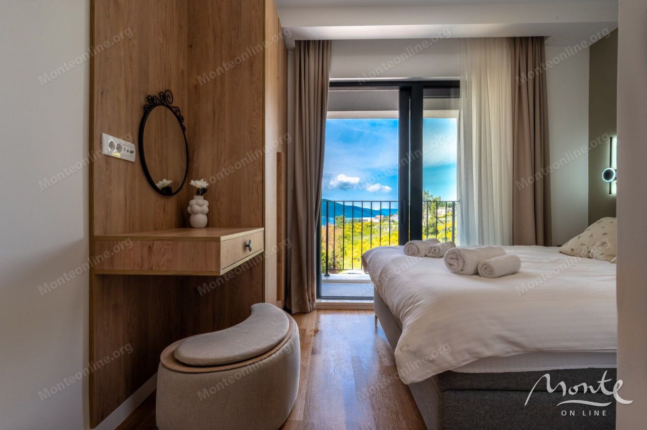 Villa en Tivat, Montenegro, 250 m² - imagen 14