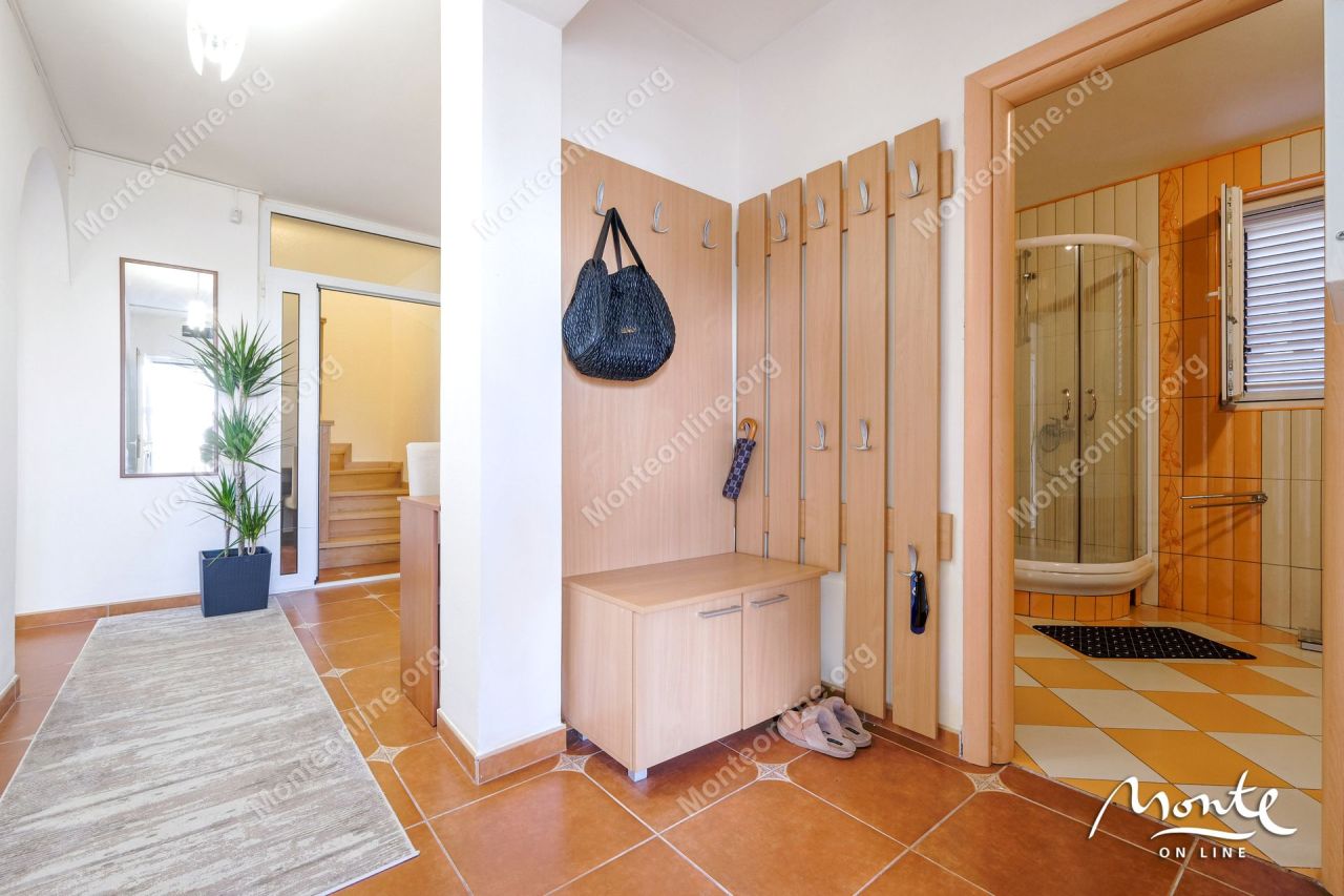 Villa in Krasici, Montenegro, 210 m² - Foto 15