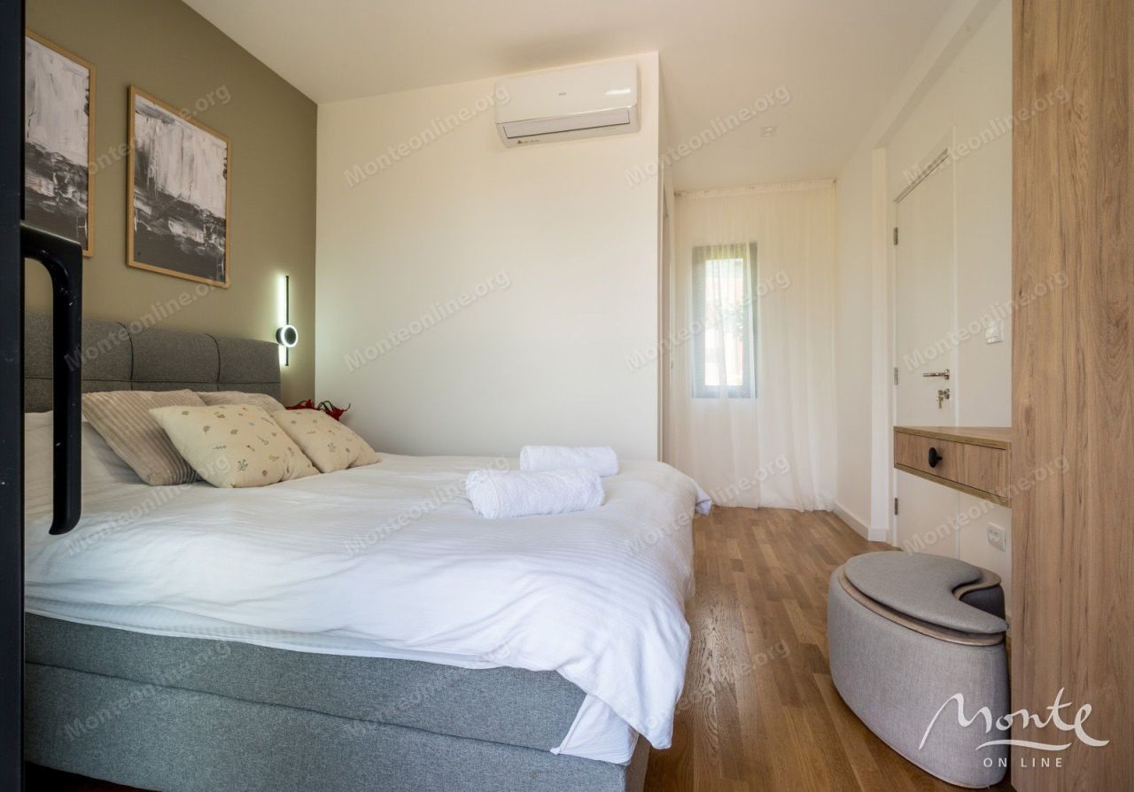 Villa en Tivat, Montenegro, 250 m² - imagen 15