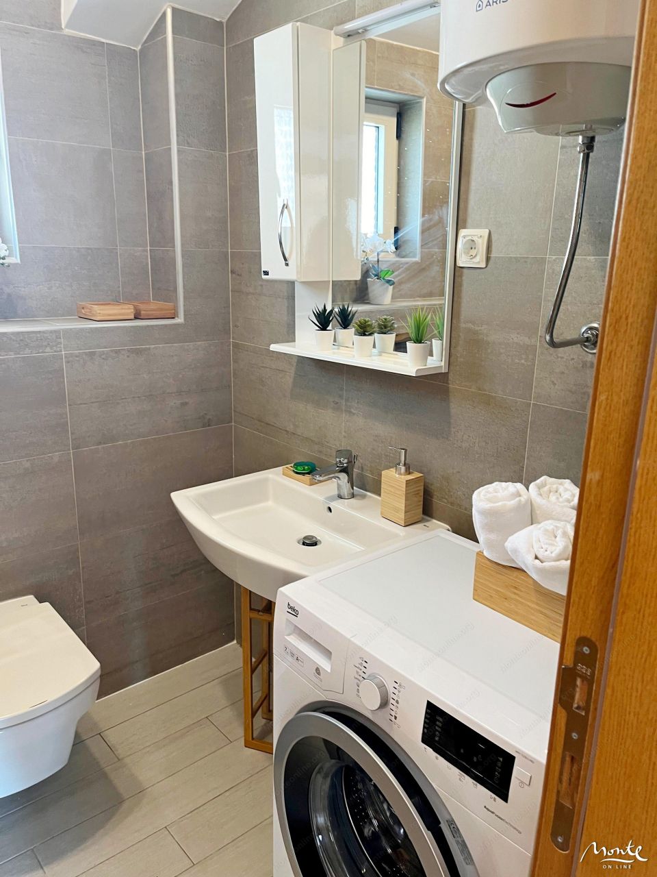 Apartment in Tivat, Montenegro, 99 m² - picture 16