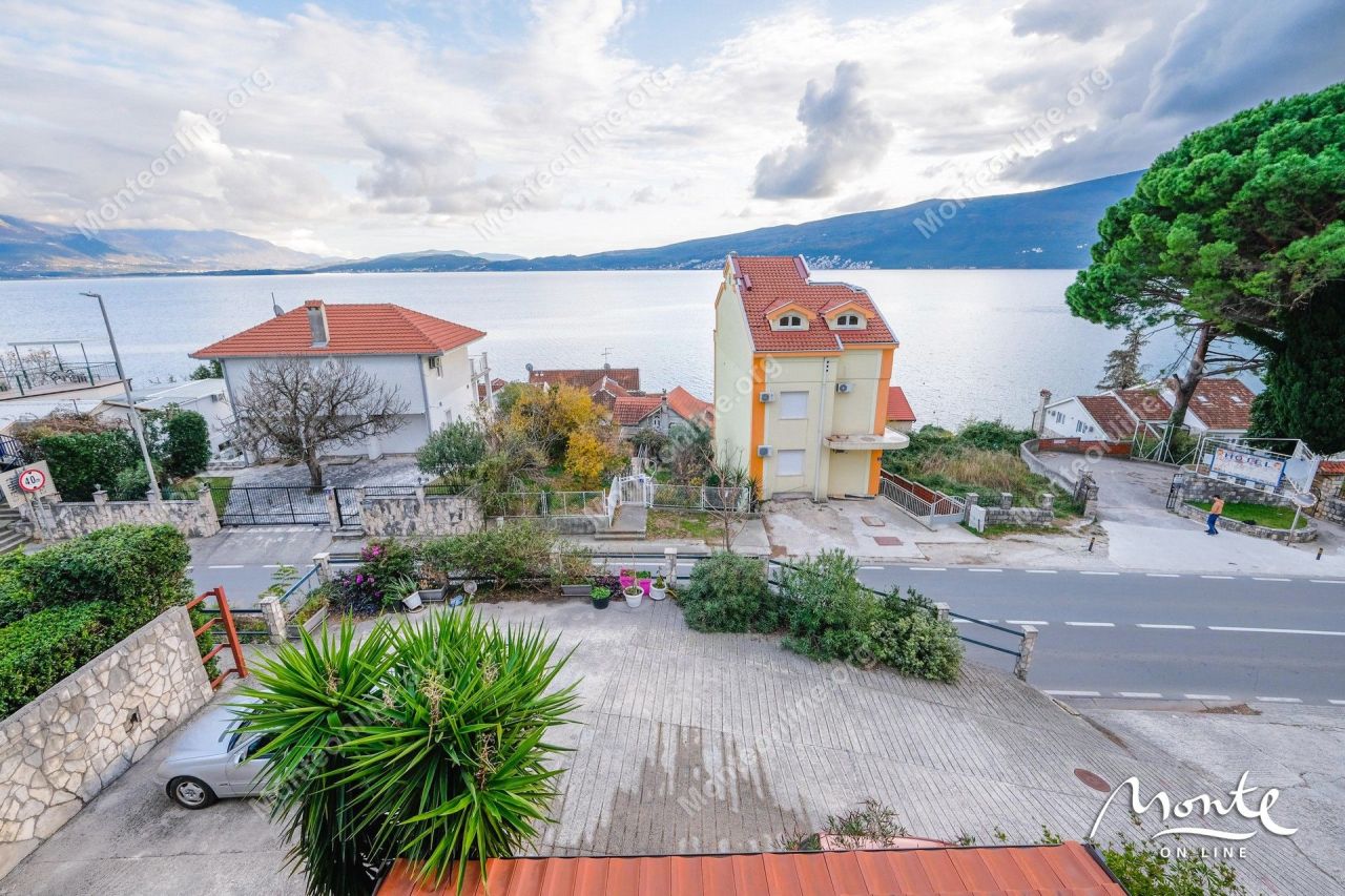 Apartment in Bijela, Montenegro, 38 m² - picture 16