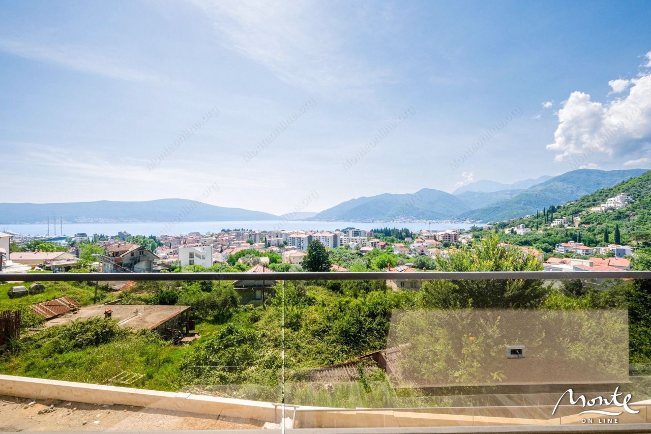 Villa en Tivat, Montenegro, 403 m² - imagen 16