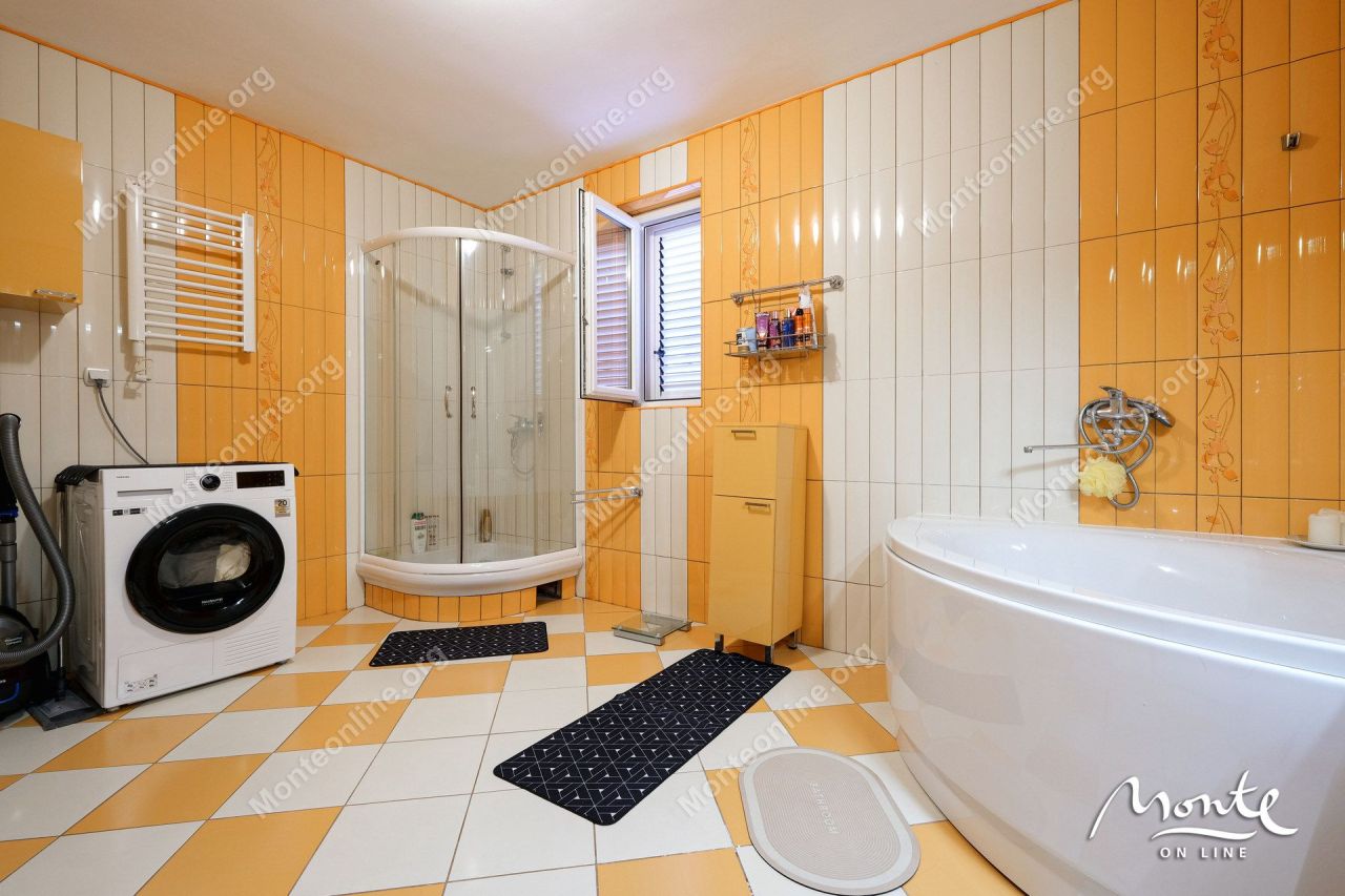 Villa in Krasici, Montenegro, 210 m² - Foto 17